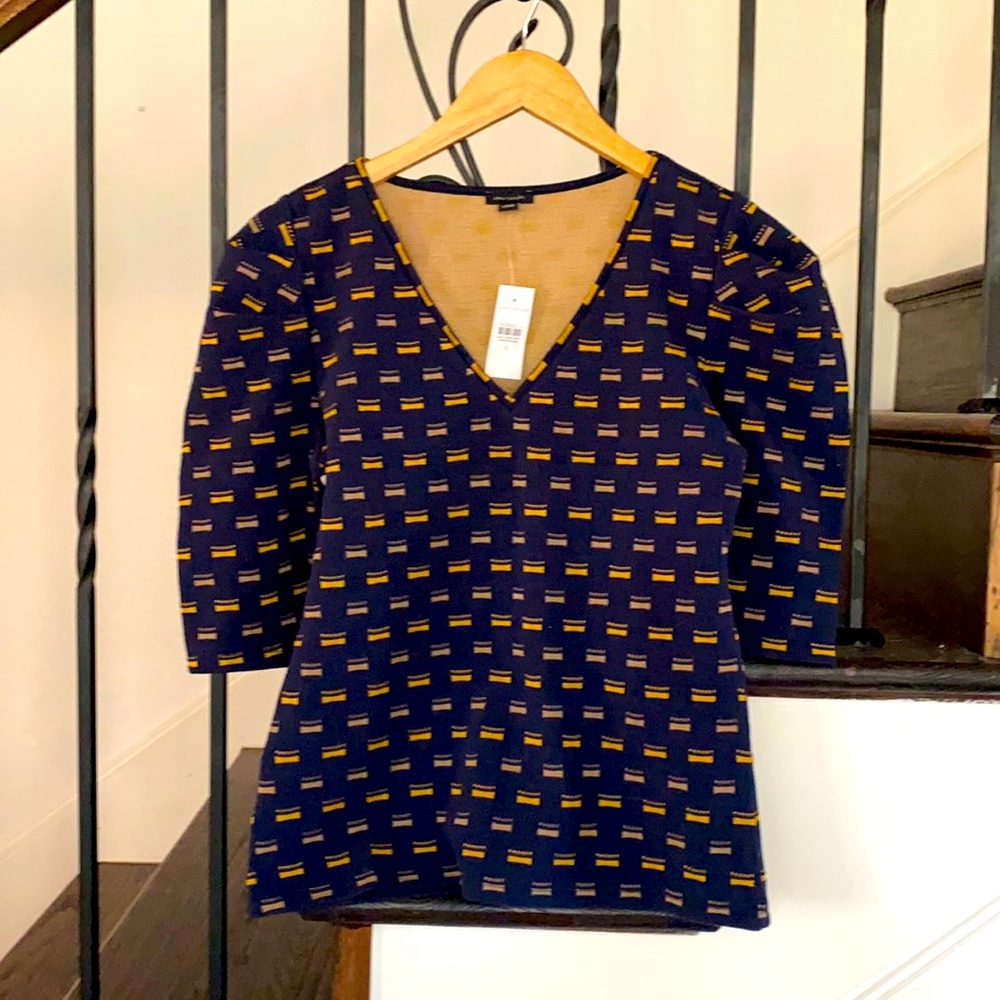 NWT Ann Taylor top. - Picture 2 of 10